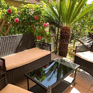 Appartement The Sea Flower Con Giardino E Garage Auto Incluso, San Remo